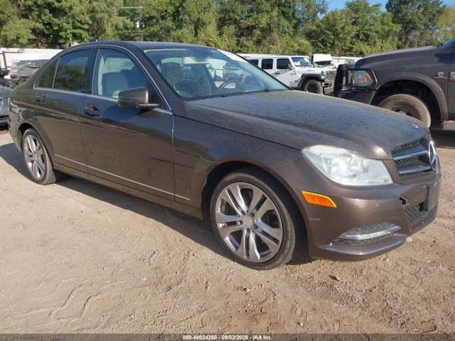 Продаж на аукціоні авто 2013 Mercedes-benz C 300 Luxury 4matic, vin: WDDGF8AB5DR258193, номер лоту: 46024260