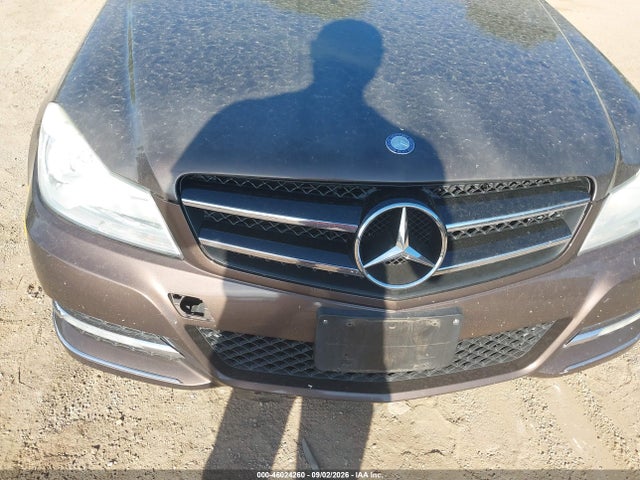 Продаж на аукціоні авто 2013 Mercedes-benz C 300 Luxury 4matic, vin: WDDGF8AB5DR258193, номер лоту: 46024260