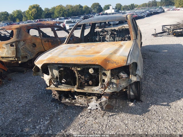 2021 Toyota Tacoma Sr მანქანა იყიდება აუქციონზე, vin: 3TYAX5GN7MT033678, აუქციონის ნომერი: 46024313