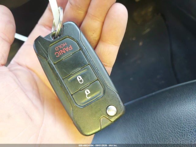46024394 :رقم المزاد ، ZACCJBAW5GPC52162 vin ، 2016 Jeep Renegade Sport مزاد بيع