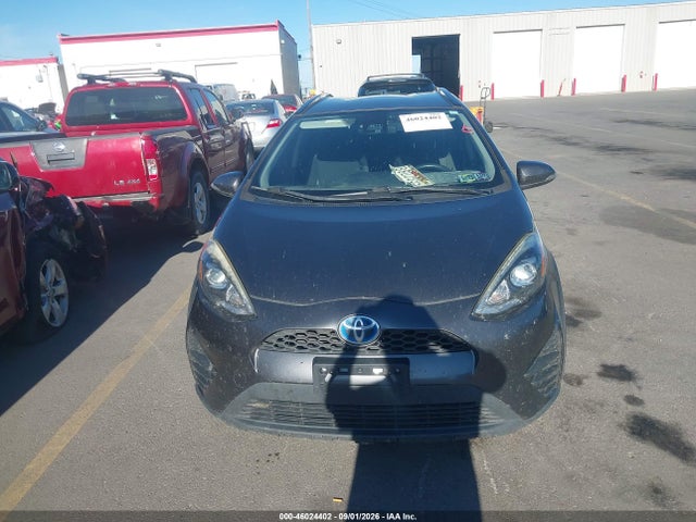 Toyota Prius C Three 2018 JTDKDTB37J1614075 Image 12