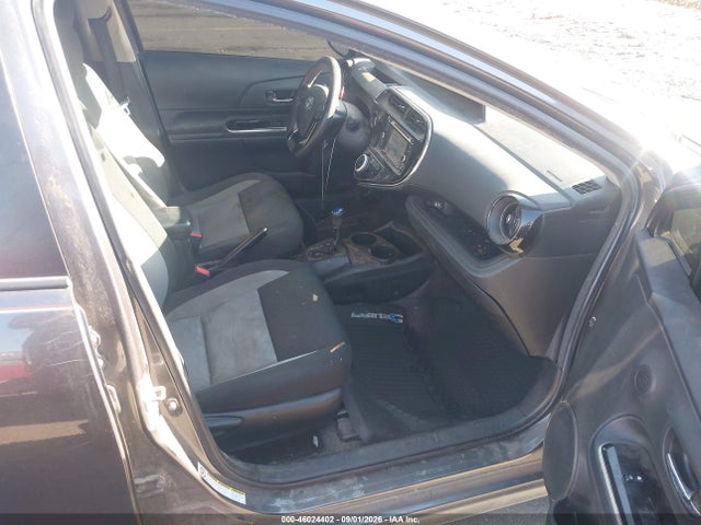 Toyota Prius C Three 2018 JTDKDTB37J1614075 Image 5