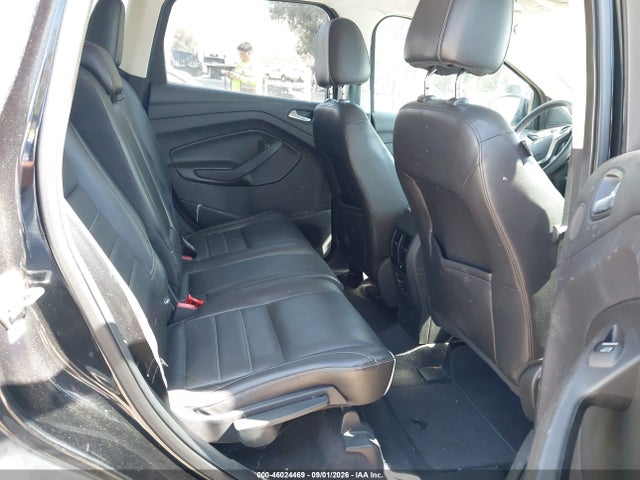 1FMCU0JX7EUB72566 Ford Escape Titanium
