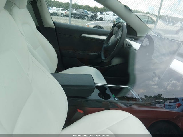 46024593 :رقم المزاد ، 5YJ3E1EB8NF233860 vin ، 2022 Tesla Model 3 Long Range Dual Motor All-wheel Drive مزاد بيع