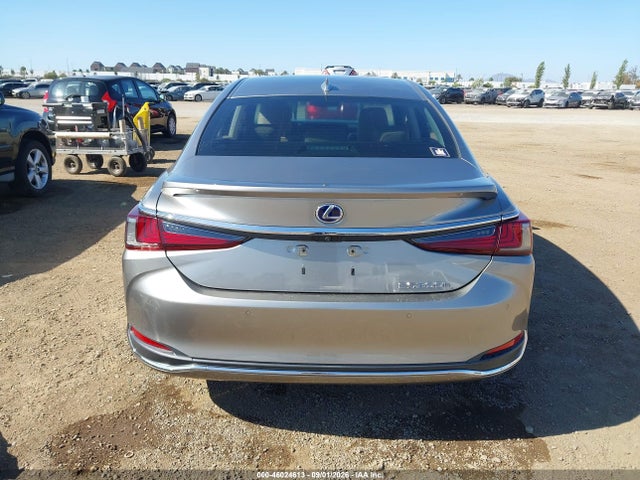 46024613 :رقم المزاد ، 58AD21B18LU012356 vin ، 2020 Lexus Es 300h مزاد بيع