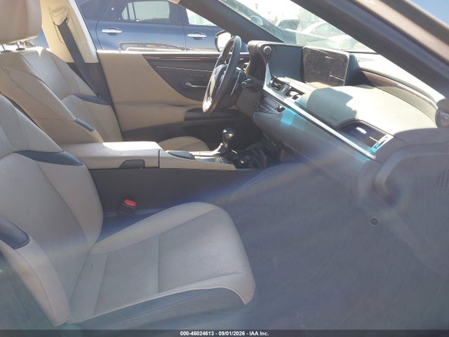 46024613 :رقم المزاد ، 58AD21B18LU012356 vin ، 2020 Lexus Es 300h مزاد بيع