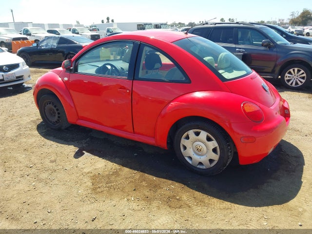 46024683 :رقم المزاد ، 3VWCC21C7XM443310 vin ، 1999 Volkswagen New Beetle Gls مزاد بيع