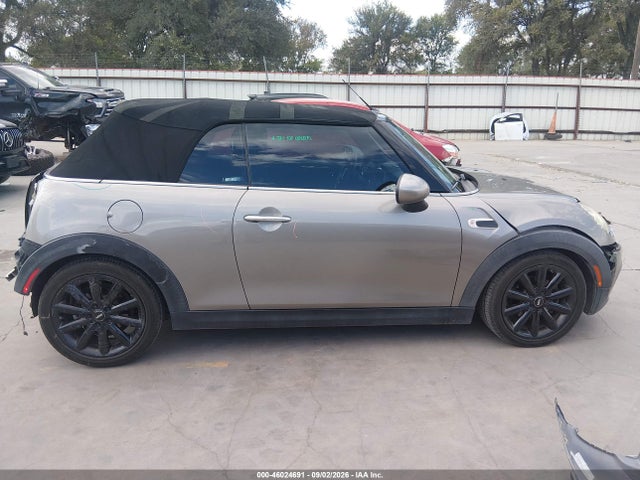 46024691 :رقم المزاد ، WMWWG5C54G3A83466 vin ، 2016 Mini Convertible Cooper مزاد بيع