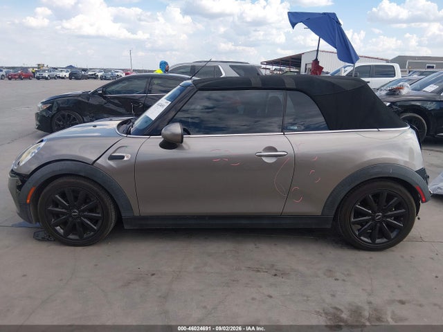 46024691 :رقم المزاد ، WMWWG5C54G3A83466 vin ، 2016 Mini Convertible Cooper مزاد بيع