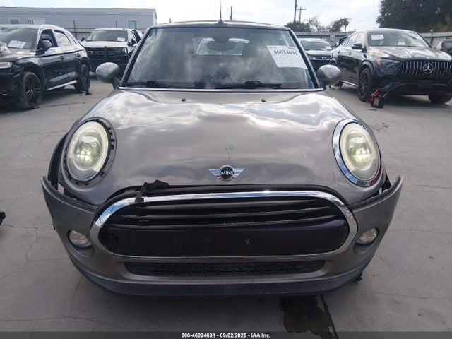 46024691 :رقم المزاد ، WMWWG5C54G3A83466 vin ، 2016 Mini Convertible Cooper مزاد بيع