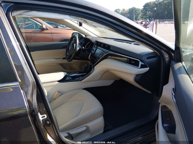 46024727 :رقم المزاد ، JTNB11HKXJ3034945 vin ، 2018 Toyota Camry Le مزاد بيع