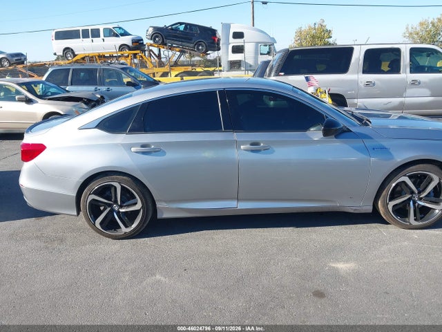 2022 Honda Accord Hybrid Sport მანქანა იყიდება აუქციონზე, vin: 1HGCV3F22NA047218, აუქციონის ნომერი: 46024796