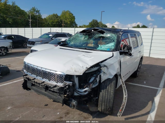 2022 Jeep Grand Wagoneer Series Iii 4x4 მანქანა იყიდება აუქციონზე, vin: 1C4SJVGJ3NS136376, აუქციონის ნომერი: 46024869