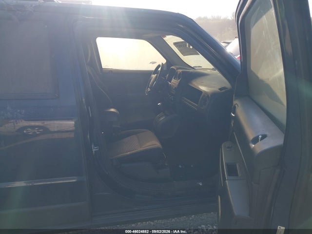 2014 Jeep Patriot Latitude მანქანა იყიდება აუქციონზე, vin: 1C4NJPFB6ED691734, აუქციონის ნომერი: 46024882