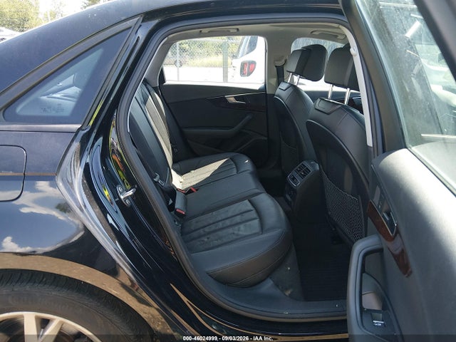 46024999 :رقم المزاد ، WAUDNAF49JA141645 vin ، 2018 Audi A4 2.0t Premium/2.0t Tech Premium مزاد بيع