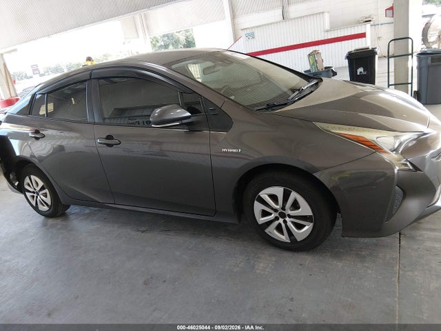 46025044 :رقم المزاد ، JTDKBRFU3H3548926 vin ، 2017 Toyota Prius Two مزاد بيع