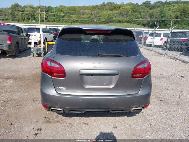 46025122 :رقم المزاد ، WP1AA2A22CLA12519 vin ، 2012 Porsche Cayenne مزاد بيع