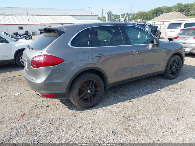 46025122 :رقم المزاد ، WP1AA2A22CLA12519 vin ، 2012 Porsche Cayenne مزاد بيع