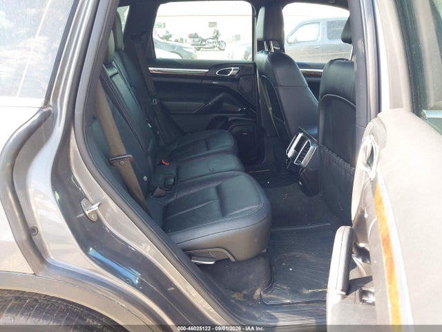 46025122 :رقم المزاد ، WP1AA2A22CLA12519 vin ، 2012 Porsche Cayenne مزاد بيع