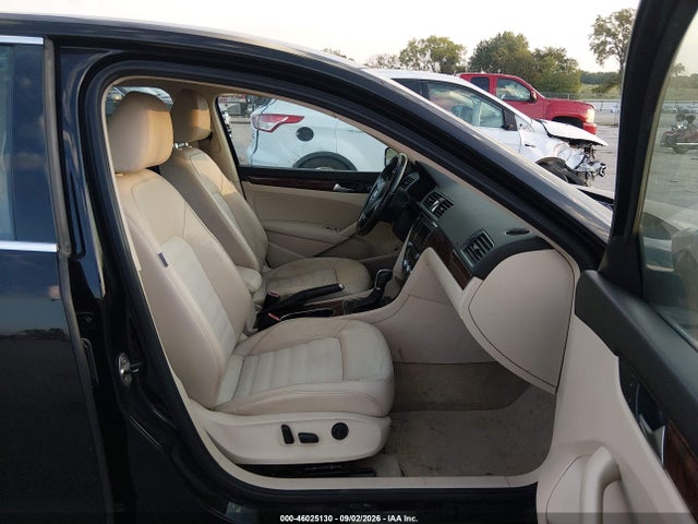 2013 Volkswagen Passat 2.0l Tdi Sel Premium მანქანა იყიდება აუქციონზე, vin: 1VWCN7A38DC061114, აუქციონის ნომერი: 46025130