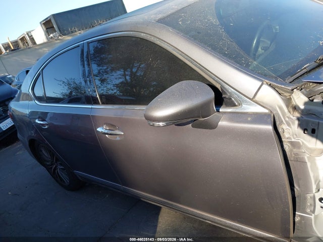 Lexus LS 460 2014 JTHBL5EF5E5131282 Image 13