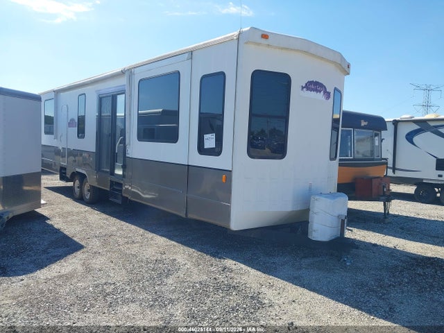 2011 Forest River Cedar Creek Cottage Destination 40cbs Travel Travel მანქანა იყიდება აუქციონზე, vin: 4X4TCRS25BS204219, აუქციონის ნომერი: 46025144