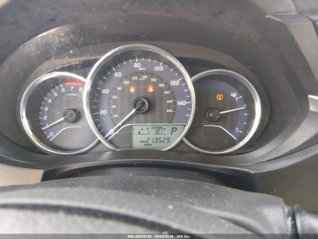 46025150 :رقم المزاد ، 5YFBURHE5FP358789 vin ، 2015 Toyota Corolla L مزاد بيع