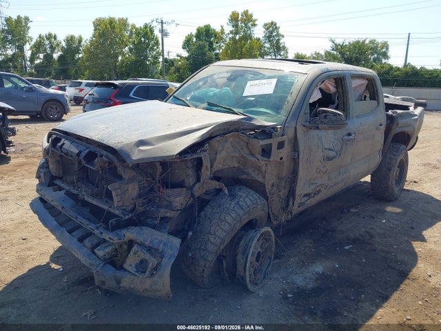 2018 Toyota Tacoma Trd Off Road მანქანა იყიდება აუქციონზე, vin: 3TMCZ5AN6JM141468, აუქციონის ნომერი: 46025192