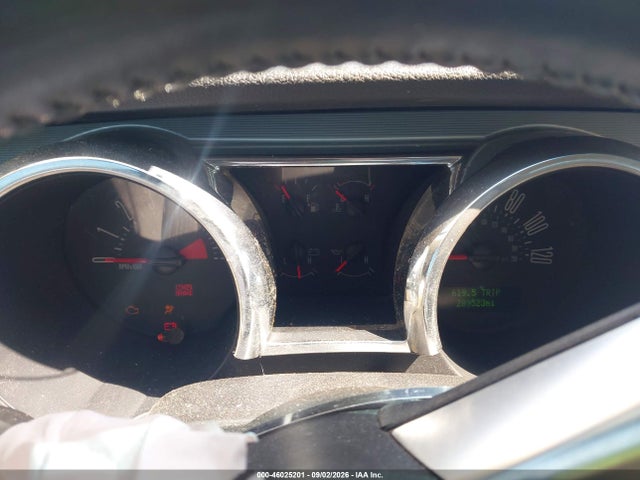 Продажа на аукционе авто 2005 Ford Mustang V6 Deluxe/v6 Premium, vin: 1ZVHT80N455248666, номер лота: 46025201