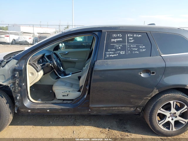 Продажа на аукционе авто 2014 Volvo Xc60 T6 R-design, vin: YV4902DZ6E2544443, номер лота: 46025208