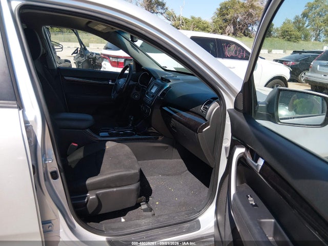 KIA Sorento Lx V6 2014 5XYKTDA78EG457868 Image 5