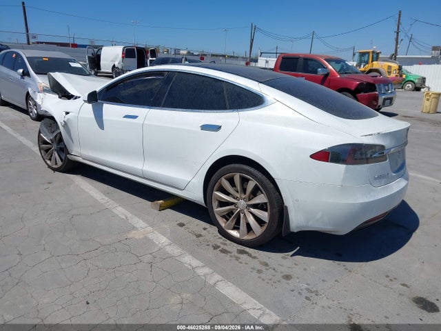 Tesla Model S 60/70/75/85 2016 5YJSA1E15GF159945 Image 3