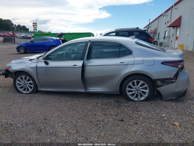 Toyota CAMRY LE 2022 4T1C11AK3NU696266 Image 14