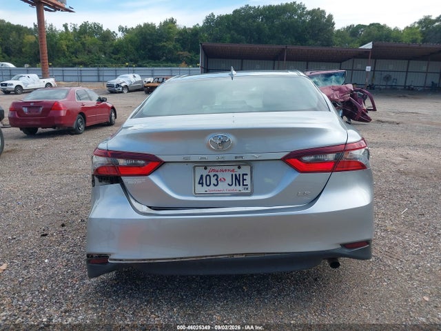 Toyota CAMRY LE 2022 4T1C11AK3NU696266 Image 16