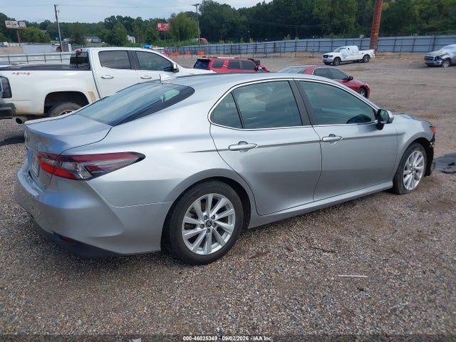 Toyota CAMRY LE 2022 4T1C11AK3NU696266 Image 4