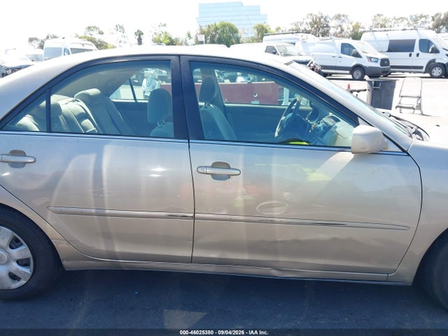 46025380 :رقم المزاد ، 4T1BE32K43U214962 vin ، 2003 Toyota Camry Le مزاد بيع