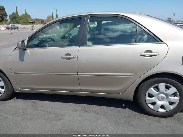 46025380 :رقم المزاد ، 4T1BE32K43U214962 vin ، 2003 Toyota Camry Le مزاد بيع