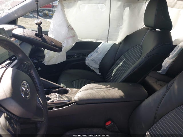 46025412 :رقم المزاد ، 4T1T11AK6NU015551 vin ، 2022 Toyota Camry Se مزاد بيع