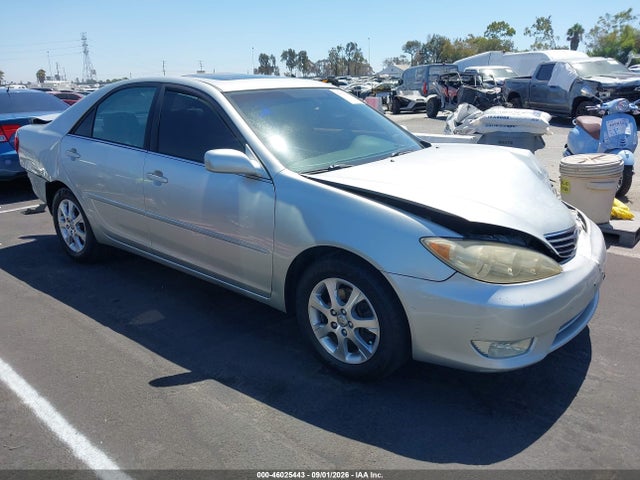 46025443 :رقم المزاد ، JTDBF32K450164947 vin ، 2005 Toyota Camry Xle V6 مزاد بيع