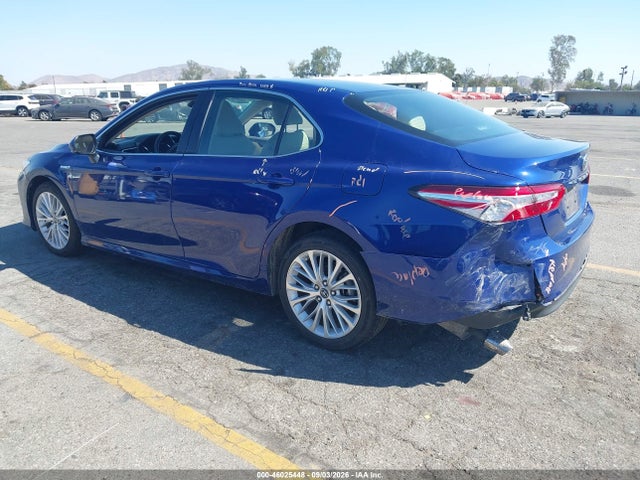 4T1B21HK6JU509613 Toyota Camry Hybrid Xle