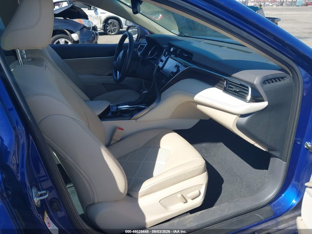 4T1B21HK6JU509613 Toyota Camry Hybrid Xle