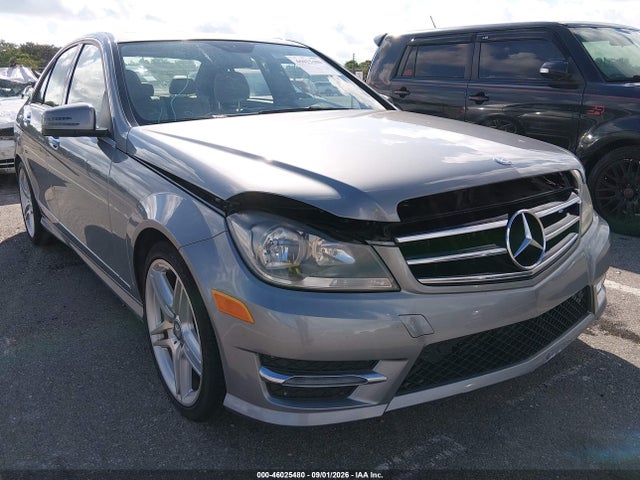 2014 Mercedes-benz C 250 Sport მანქანა იყიდება აუქციონზე, vin: WDDGF4HB9EG253882, აუქციონის ნომერი: 46025480