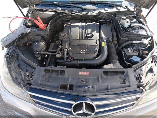 46025480 :رقم المزاد ، WDDGF4HB9EG253882 vin ، 2014 Mercedes-benz C 250 Sport مزاد بيع