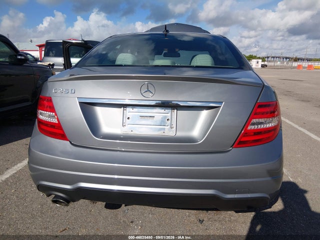 46025480 :رقم المزاد ، WDDGF4HB9EG253882 vin ، 2014 Mercedes-benz C 250 Sport مزاد بيع