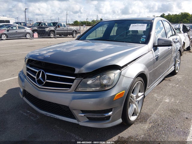 46025480 :رقم المزاد ، WDDGF4HB9EG253882 vin ، 2014 Mercedes-benz C 250 Sport مزاد بيع