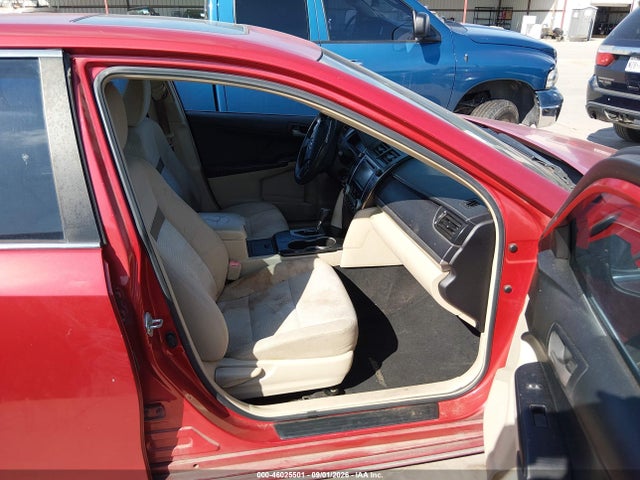 46025501 :رقم المزاد ، 4T1BF1FKXCU541250 vin ، 2012 Toyota Camry Le مزاد بيع