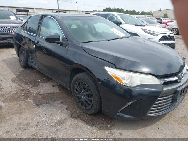 46025511 :رقم المزاد ، 4T1BF1FK8HU409353 vin ، 2017 Toyota Camry Le مزاد بيع