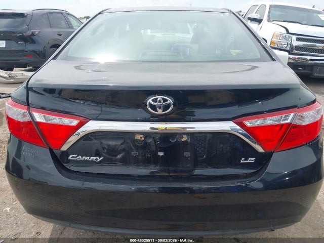 46025511 :رقم المزاد ، 4T1BF1FK8HU409353 vin ، 2017 Toyota Camry Le مزاد بيع