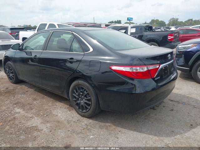 46025511 :رقم المزاد ، 4T1BF1FK8HU409353 vin ، 2017 Toyota Camry Le مزاد بيع