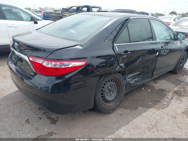 46025511 :رقم المزاد ، 4T1BF1FK8HU409353 vin ، 2017 Toyota Camry Le مزاد بيع